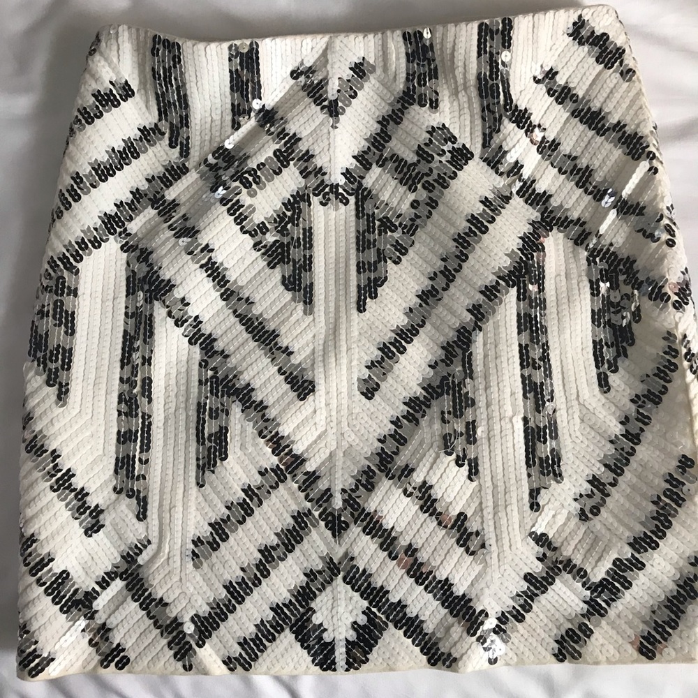 Express sequin skirt